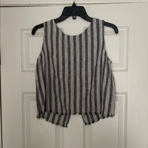 DREW Gray and White Boxy Sleeveless Tank Top - size M